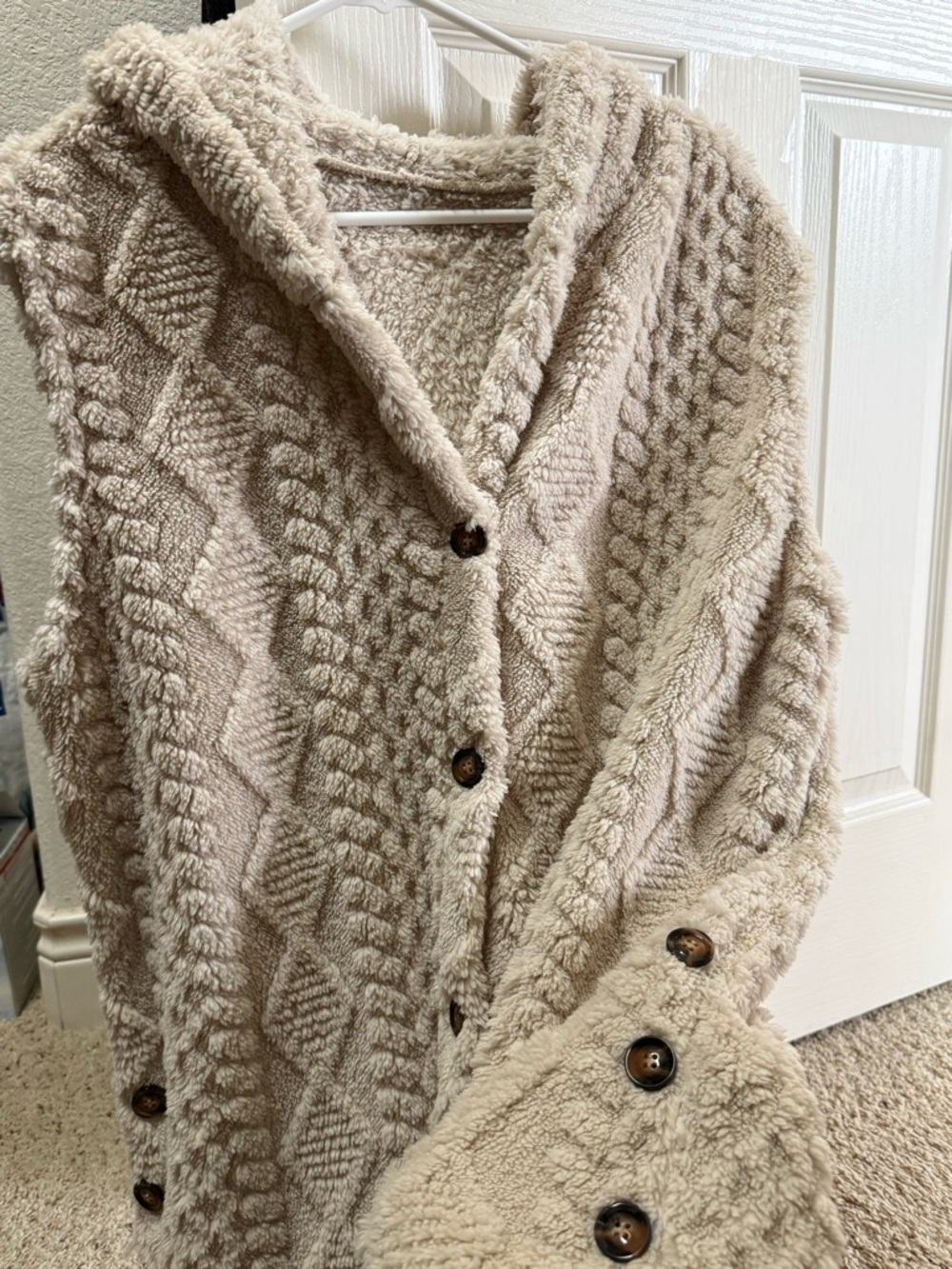Cozy Shawl Collar Cable-Knit Plush Vest - Cream - Picture 6 of 8